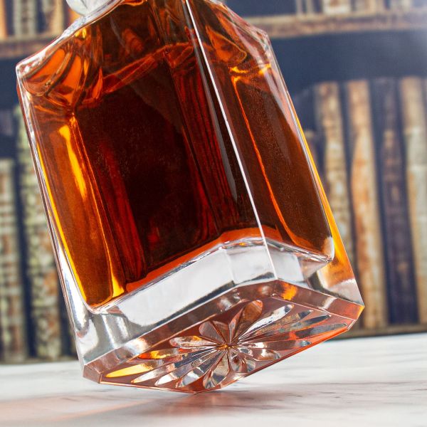 New York Jets Decanter Gift Set with Wood Gift Box - Football Fanatic Gift Ideas - Classic Personalized Whiskey Decanter Set - Man Cave Gifts - Gifts For Him