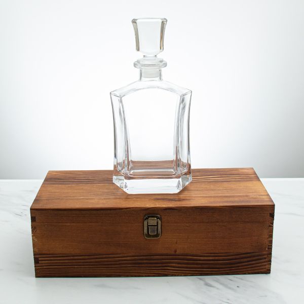 Tampa Bay Buccaneers – Full Color Team Logo Capital Decanter in Rustic Wood Box