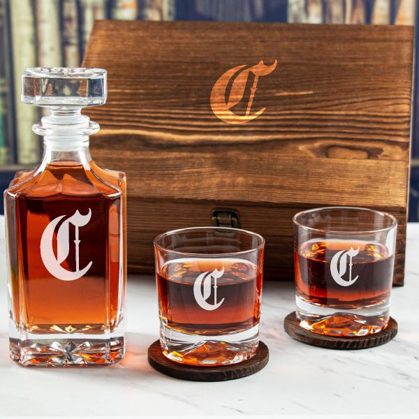 Custom Engraved Cincinnati Reds Vintage C - Personalized Whiskey Decanter Set In Wood Gift Box
