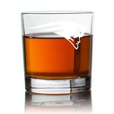 Engraved New England Patriots Rocks Glass - Personalized Whiskey Glasses - Man Cave Gift Ideas - Gifts For Him - Sports Fanatic Gifts - 2pcs