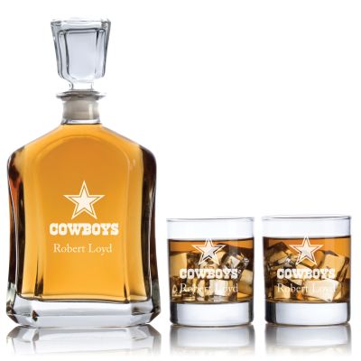 Dallas Cowboys - Football Fanatic Gift Ideas - Custom Personalized Whiskey Decanter Set - Man Cave Gifts - Gifts For Him 