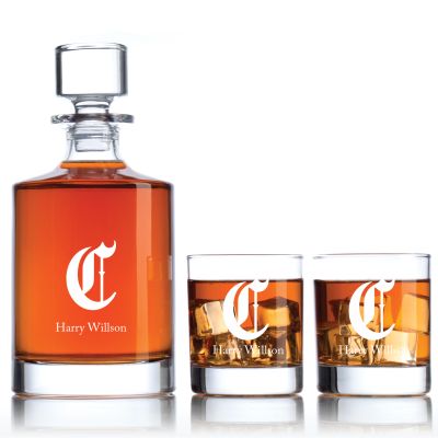 Engraved Cincinnati Reds Vintage C - Personalized Bellagio Decanter Set with Old Fashioned Whiskey Glasses