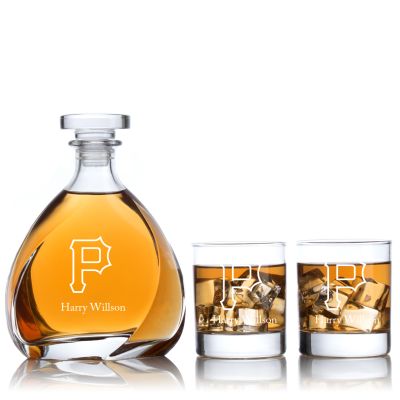 Engraved Pirates Vintage P - Personalized Madison Decanter Set with Old Fashioned Whiskey Glasses