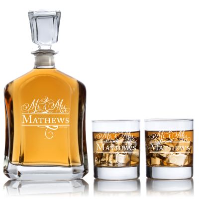 Mr & Mrs Couples Decanter Set - Wedding Gifts - Custom Personalized Couples Whiskey Decanter Set