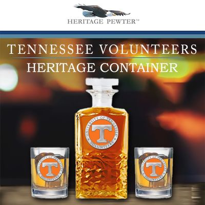 University of Tennessee Volunteers - Heritage Decanter with 2 Double Old Fashioned Glasses in Chest