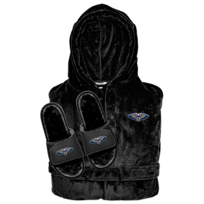 New Orleans Pelicans Faux Fur Slide Sandals & Robe Bundle